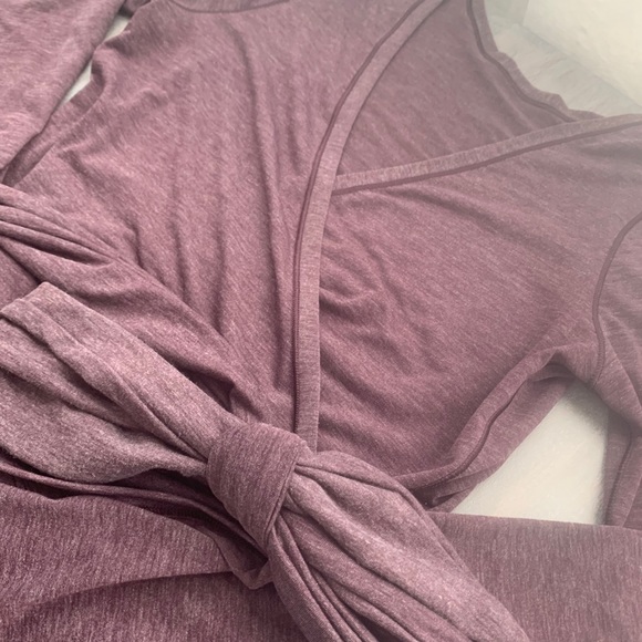 SOLD // Lululemon Tied To It Wrap - Picture 3 of 5